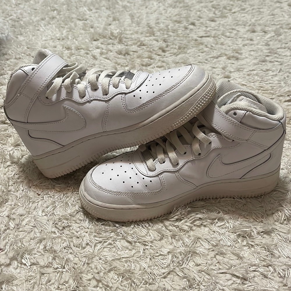 White Mid top Nike air forces